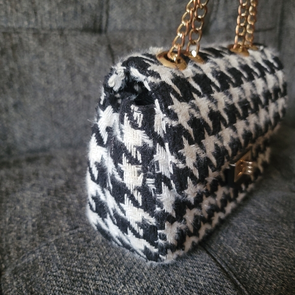 Black And White Houndstooth Two Way Crossbody - Picture 7 of 13
